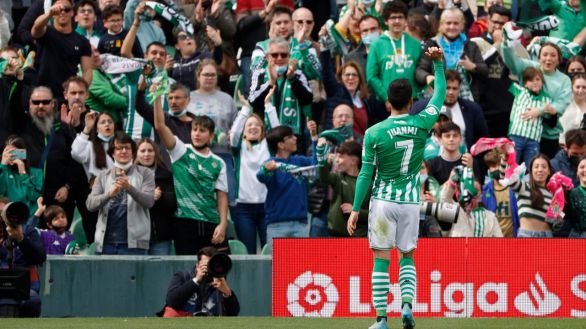 El Betis se deshace de Osasuna para seguir su carrera | 4-1