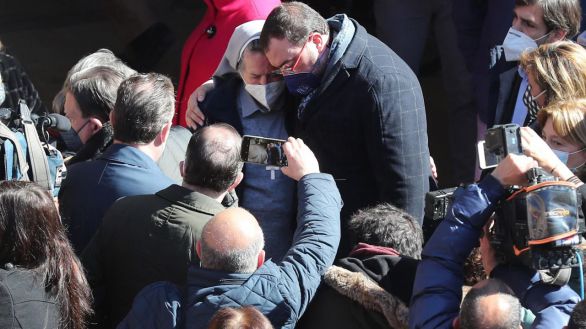 La Policía estrecha el cerco al detenido por asesinar a puñaladas a una niña en Oviedo