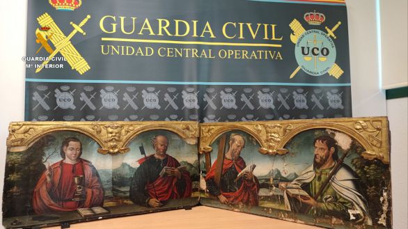Recuperadas dos tablas renacentistas robadas en 1979 en Barcial del Barco