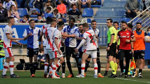 El Rayo también se hace el harakiri contra el Alavés | 1-0