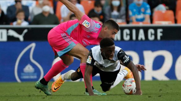 Osasuna conquista Mestalla y adelanta al Valencia | 1-2
