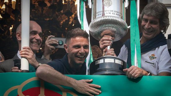 Joaquín no se retira: seguirá un año más en el Betis