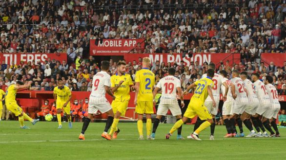 El Cádiz se aferra a la permanencia y torpedea al Sevilla | 1-1