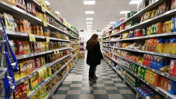 Ofertas, marca blanca y cambios en los menús: el bar y el súper frente al IPC