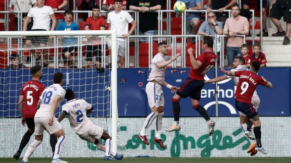 El Getafe saca un empate de Pamplona y avista la permanencia | 1-1
