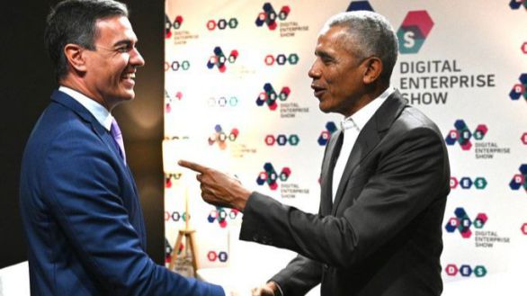Sánchez aprovecha un foro tecnológico para 'sacarse la foto' con Obama