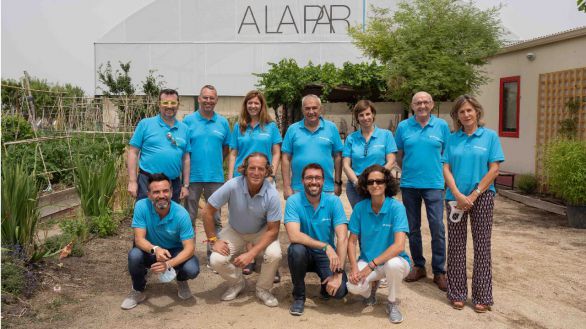 Accionistas de CaixaBank participan en una jornada de voluntariado en la ‘Fundación A La Par’