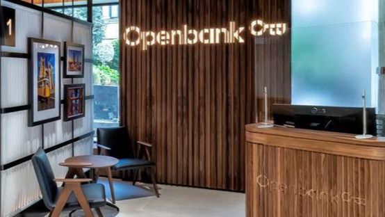 Openbank incorpora la opción de aplazar un mes sin intereses los pagos en todas sus tarjetas