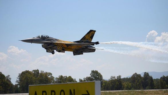 La UE llama a Kosovo y Serbia a negociar en Bruselas la escalada de tensión