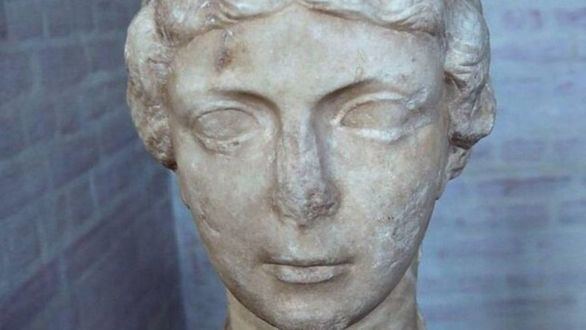 Un catedrático se Sevilla logra la recuperación de un busto romano robado en Cádiz
