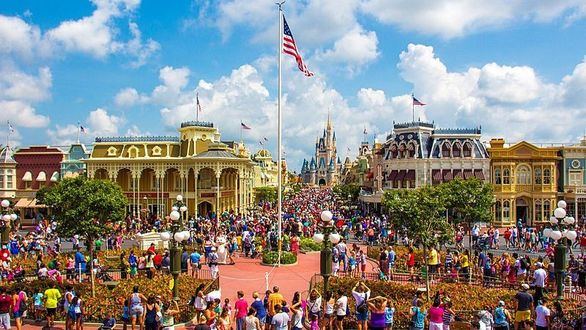 El mercado da un respiro a la economía de EEUU tras crear 528.000 empleos en julio