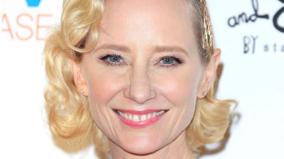 La Policía investiga si Anne Heche conducía bajo los efectos de las drogas en el accidente que le costó la vida