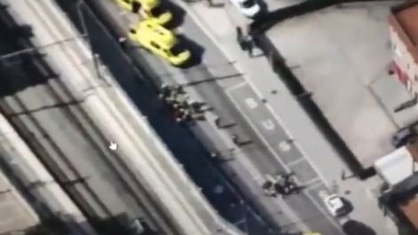 Un conductor embiste a un grupo de nueve ciclistas, mata a tres y se da a la fuga