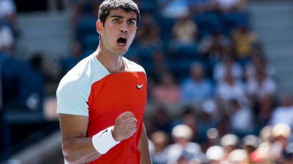 US Open. Alcaraz debuta con un recital de tenis y victoria ante Báez
