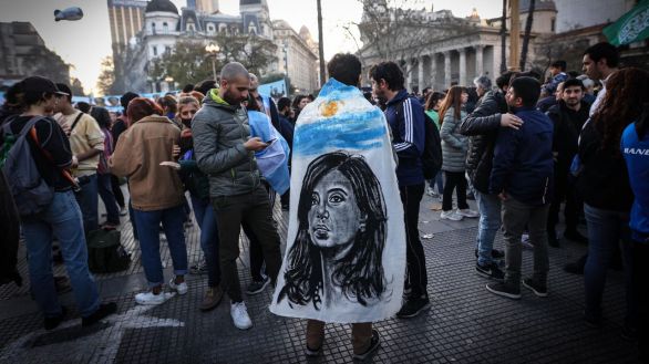 Un error policial elimina una prueba clave en el intento de atentado contra Cristina Fernández