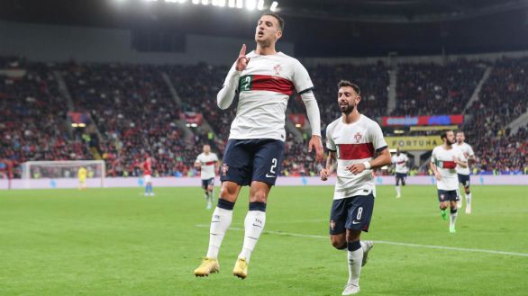 Liga de Naciones. Portugal arrasa en Praga y quita el liderato a España