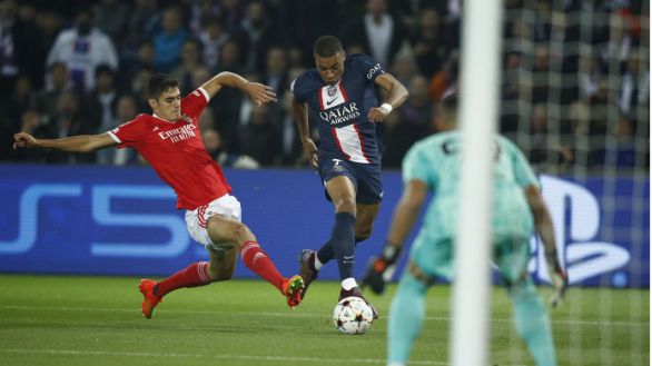 Liga de Campeones. El Benfica también sorprende al PSG de Mbappé en París