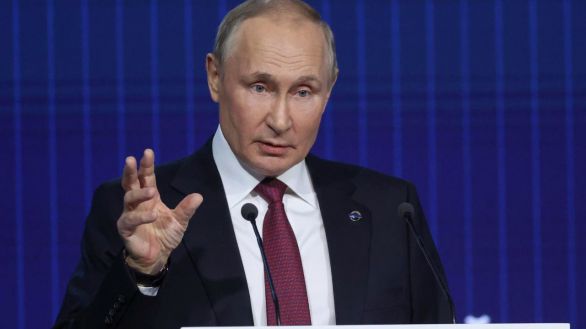 Putin advierte que el mundo vive la época 