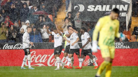 LaLiga. El Valencia se da un gustazo a costa del Betis