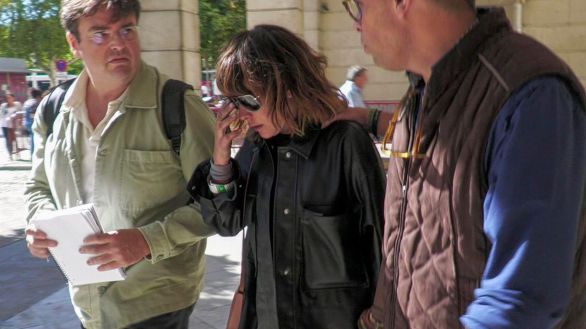 Desestimada la denuncia de María León contra los policías que la detuvieron