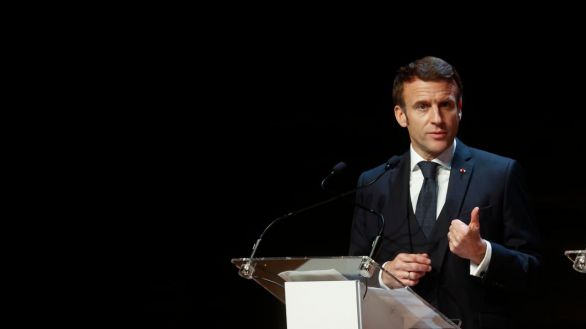 Francia se prepara para el invierno y contempla apagones