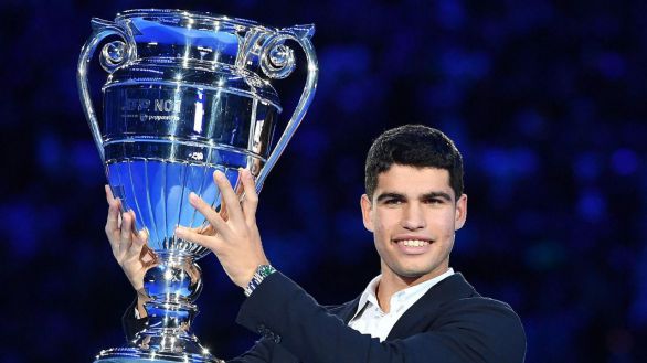 Carlos Alcaraz, el número 1 del mundo a los 19 años, crea su fundación