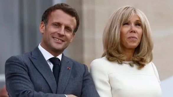 Macron y su esposa Brigitte encabezan la representación francesa en la final del Mundial