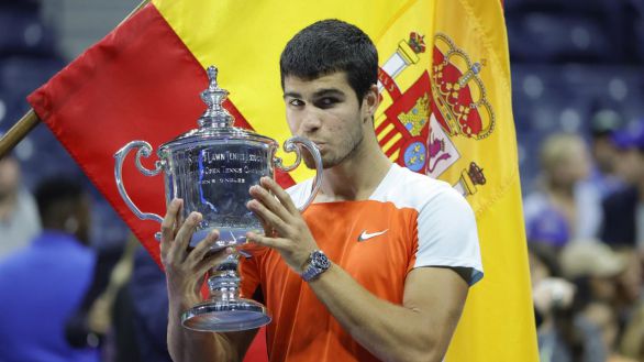 Se subastan las zapatillas con las que Carlos Alcaraz ganó el US Open