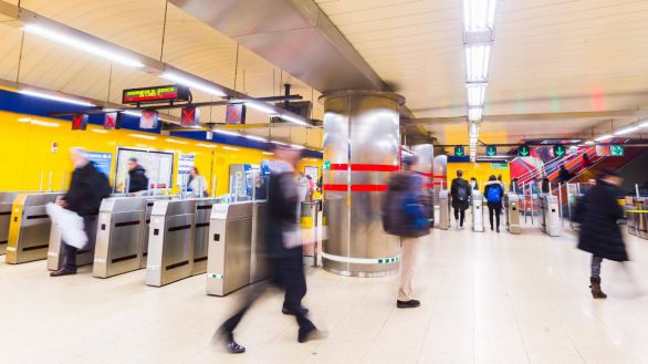 Ayuso prorroga la reducción del precio de los abonos mensuales de transporte público