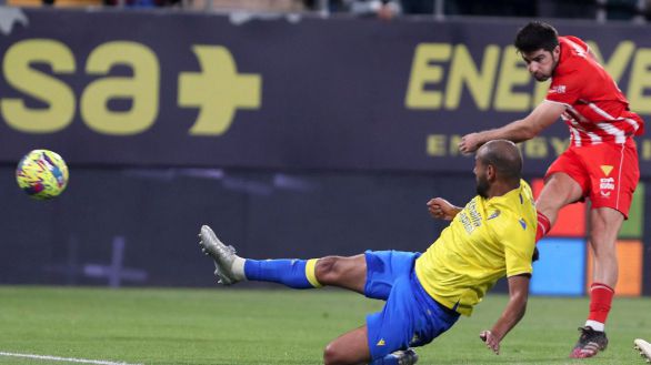 LaLiga. Cádiz y Almería reparten puntos antes de Nochevieja