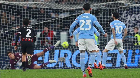 Liga italiana. Luis Alberto dirige el baile del Lazio al Milan