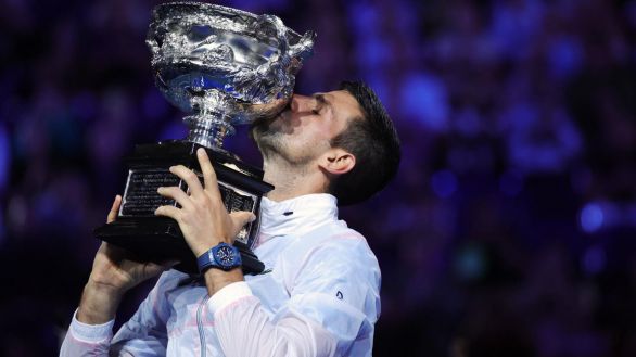 Djokovic conquista su décimo Abierto de Australia e iguala los 22 Grand Slams de Nadal