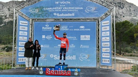 Volta C. Valenciana. Etapa y liderato para Ciccone, el más rápido de los favoritos