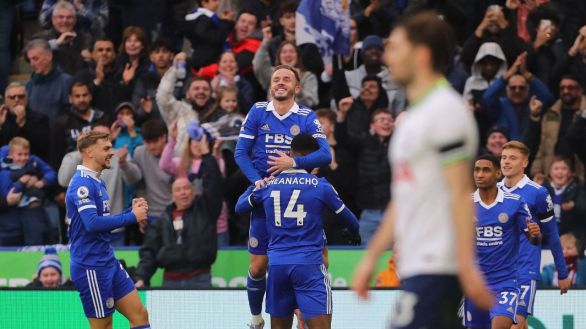 Liga inglesa. El Tottenham se la pega antes de medirse al Milan