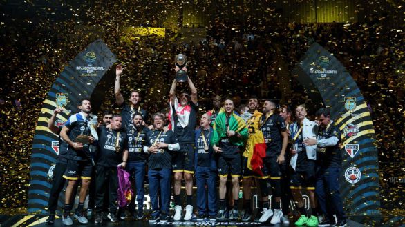 Copa Intercontinental. El Lenovo Tenerife levanta su tercera Copa ante el Sao Paulo