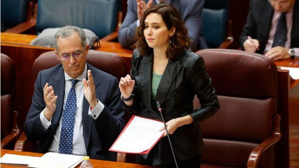 Ayuso pregunta a Lobato si algún diputado elegido por Madrid participó en las fiestas de Tito Berni