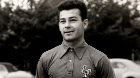 Así jugaba Just Fontaine, el máximo goleador histórico en un Mundial