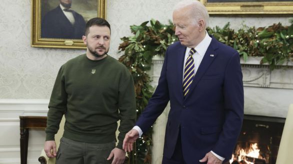 Estados Unidos acusa a Putin de cometer crímenes de guerra y pasa al ataque contra Xi