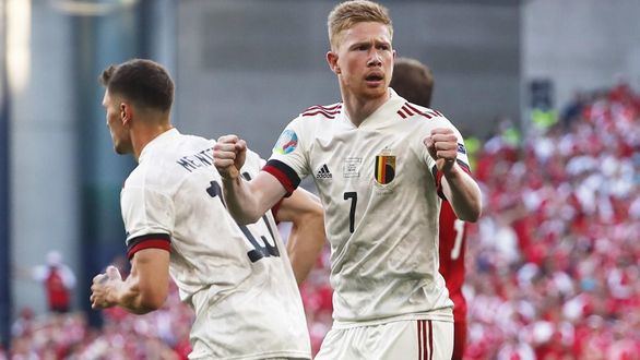 De Bruyne sustituye a Hazard como capitán de Bélgica
