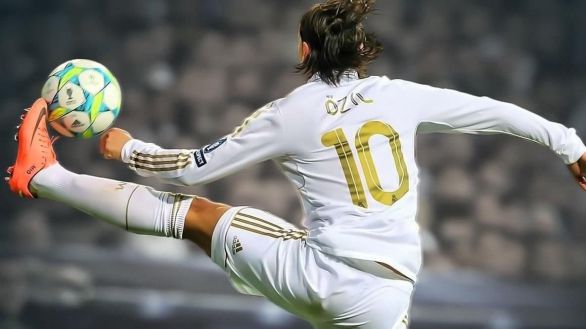 El Real Madrid muestra su agradecimiento y admiración a Özil en su retirada