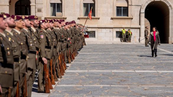 Defensa eliminará los límites de estatura para acceder a las Fuerzas Armadas