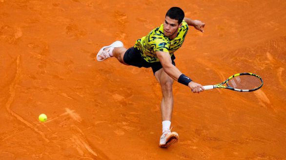 Conde Godó. Carlos Alcaraz resuelve ante Bautista