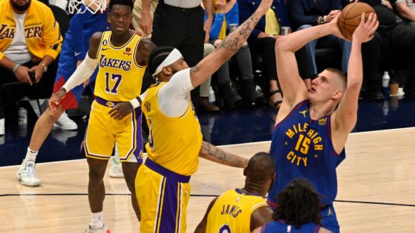 NBA. Un Jokic estelar lidera a los Nuggets para noquear a los Lakers