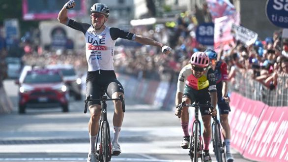 Giro 2023. McNulty se impone al esprint y Armirail continúa líder