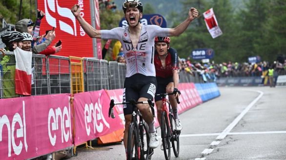 Giro 2023. Almeida se impone en Monte Bondone y Thomas recupera el liderato