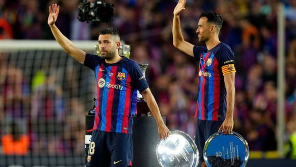 LaLiga. El Camp Nou, escenario del último baile de Busquets y Jordi Alba
