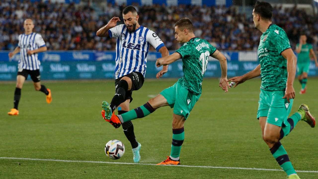 Ascenso a LaLiga. Alavés y Levante empatan y el Ciutat de Valencia ...