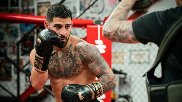 UFC 290. Volkanovski abre las puertas de la gloria al español Topuria