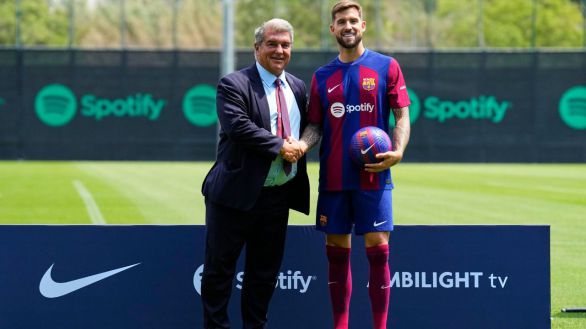 LaLiga. Íñigo Martínez, en su presentación: 