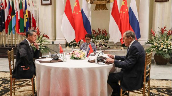 China y Rusia efectuarán maniobras militares conjuntas en el mar del Japón